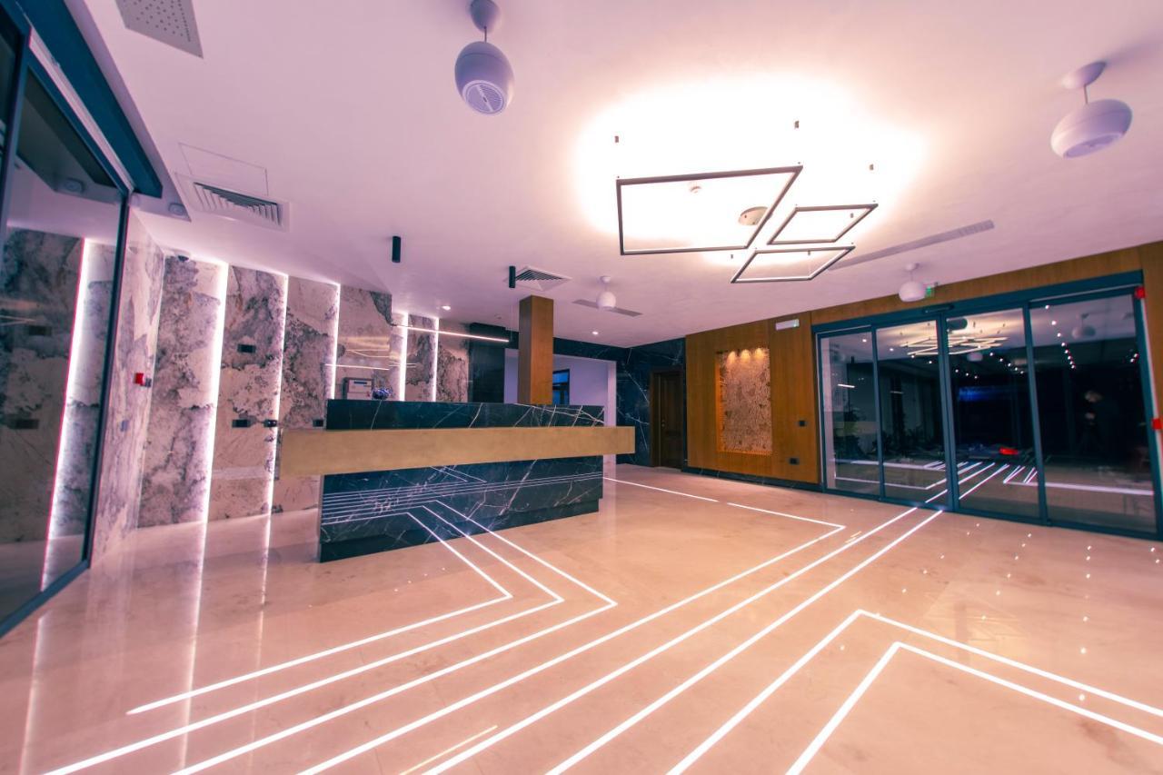 Hotel Aura Unirii アルバ・ユリア エクステリア 写真